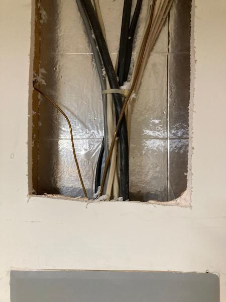 Adle Electrician