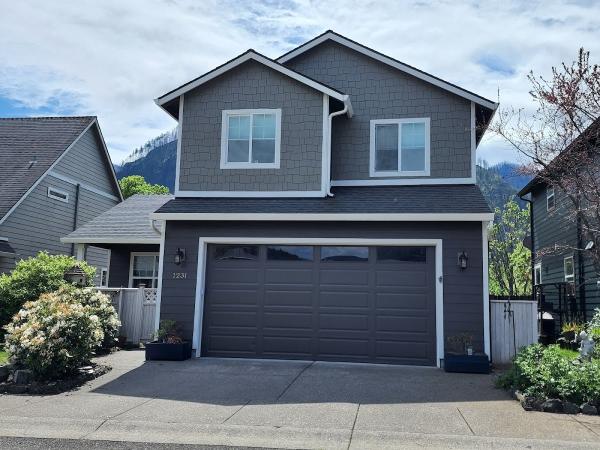 Pro Exterior Remodelers LLC
