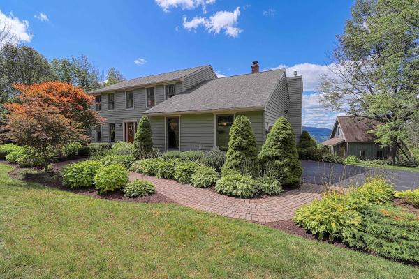 Upstate NY Agents / Eric Maley & Sarah Bowling
