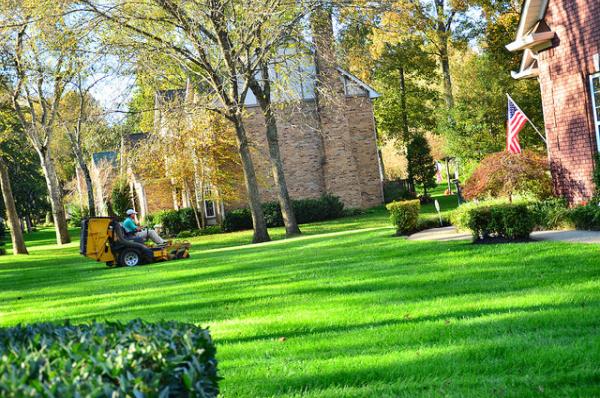 Keast Lawn & Snow LLC