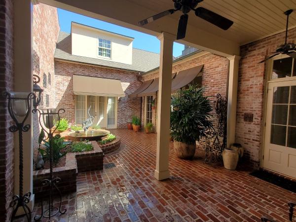 Mr. Curb Appeal Pressure Washing