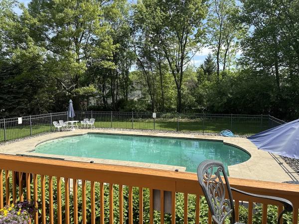 Arrow Master Pools