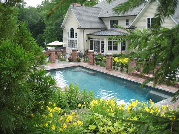 Arrow Master Pools