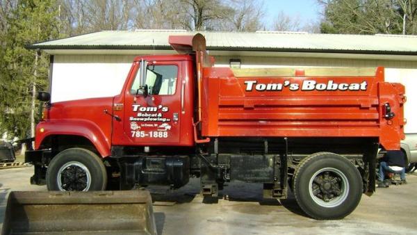 Tom's Bobcat & Snowplowing Inc