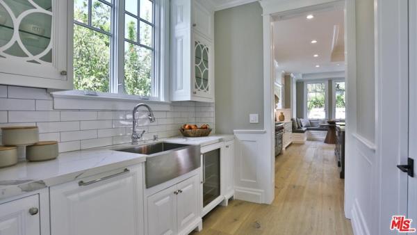 Meridian Tile & Hardwood