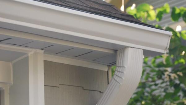 Larry's Seamless Gutters