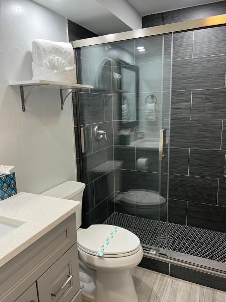 Diamond Shine Cleaning Enterprises LLC
