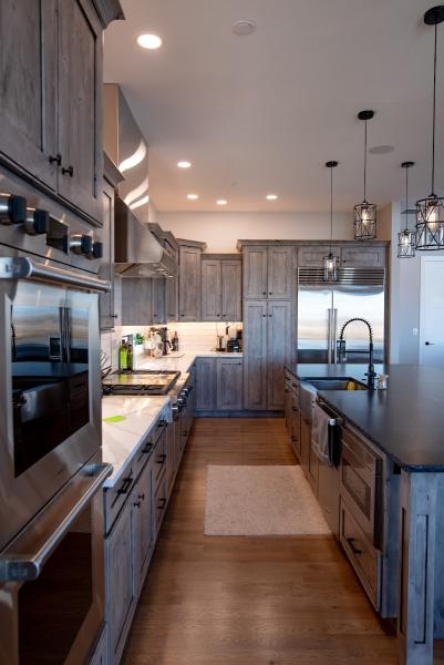R&J Cabinetry