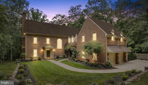 Jillian Hogan Homes