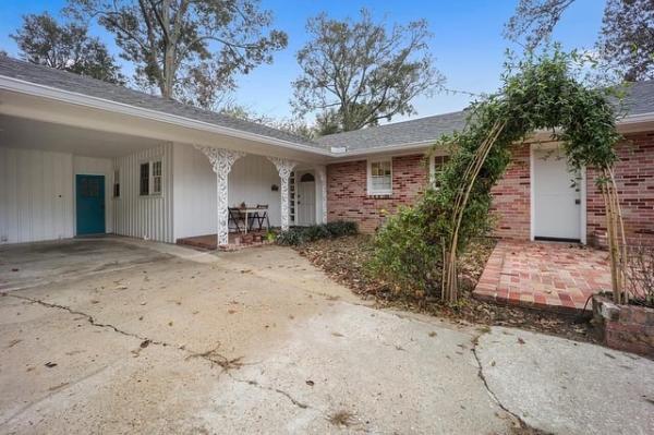 Christie Farris Real Estate Agent