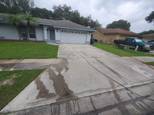 Puddles Pressure Cleaning LLC