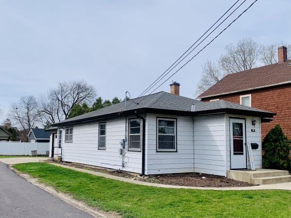 Jackie Nelson-Berkshire Hathaway Homeservices Starck Real Estate
