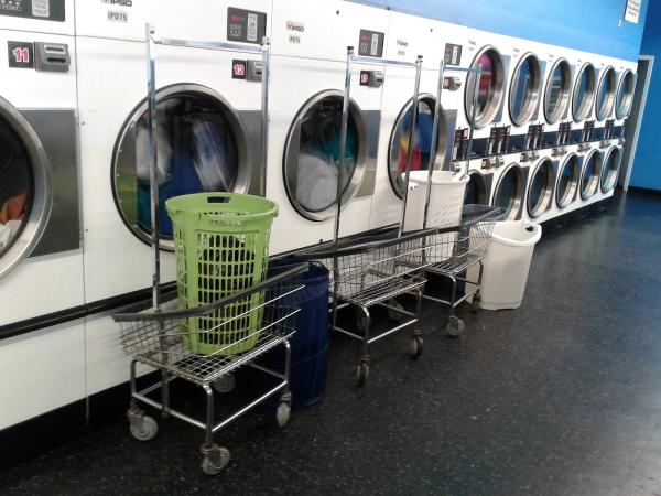 J&B Cleaners & Laundromat