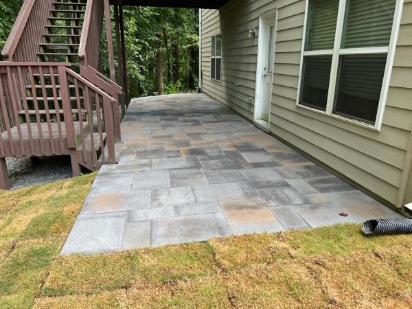Everlast Lawns & Landscapes LLC