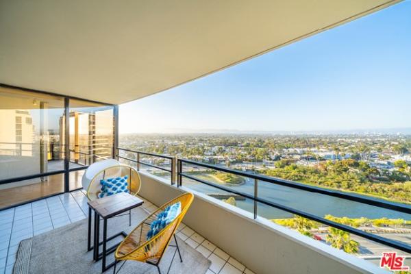 Eva Lee Realtor LA