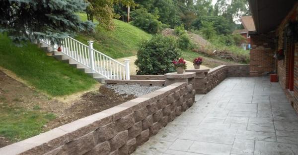 BE Concrete and Retaining Wall Installation