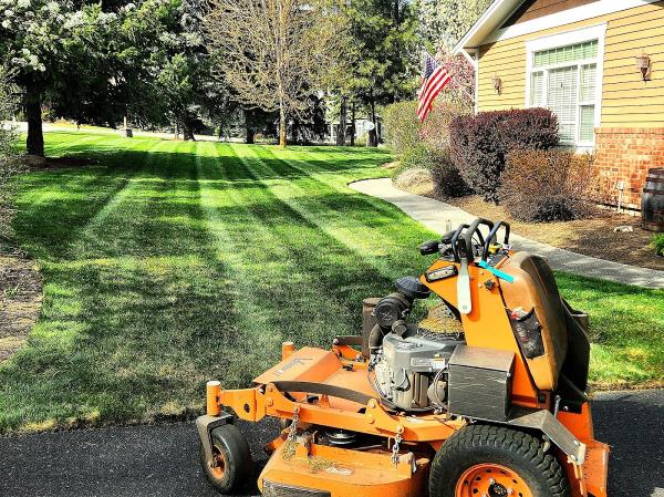 Carlson's Lawn Care