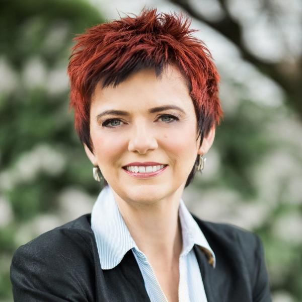 Realtor Agnes Wlodarczyk Komar Real Estate