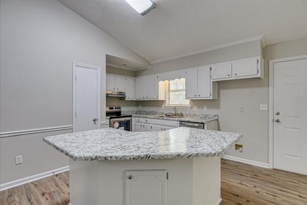 J and R Cabinetry Solutions