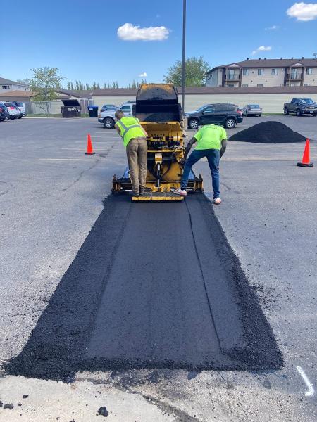 Advanced Striping and Sealcoating