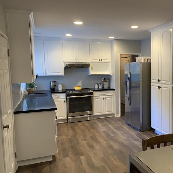 E & E Painting Inc
