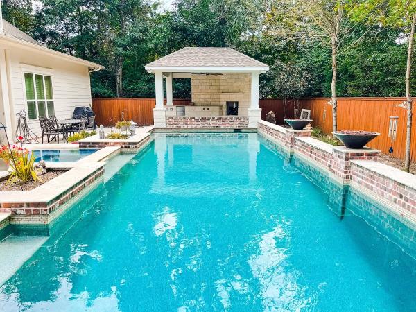 Magnolia Patio and Pool