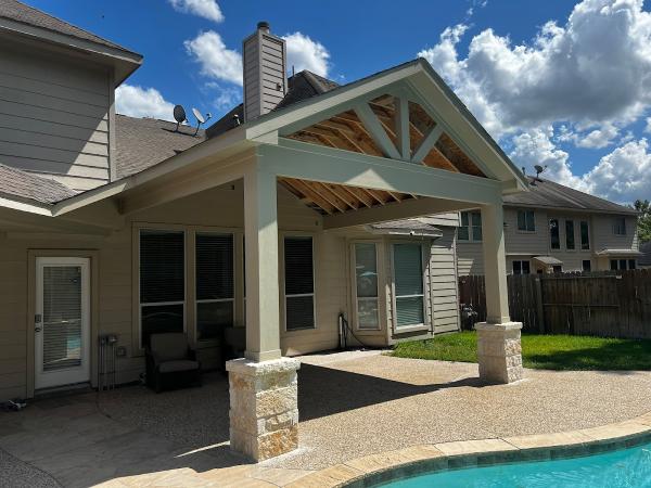 Magnolia Patio and Pool