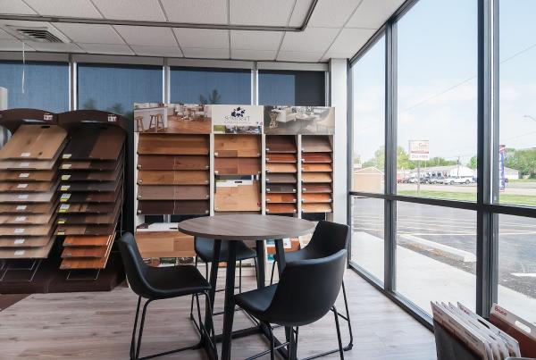 McCullough's Flooring & Outlet Center