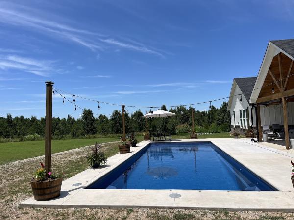 Custom Swimming Pool Services