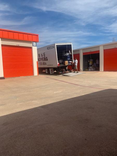 H & E Movers