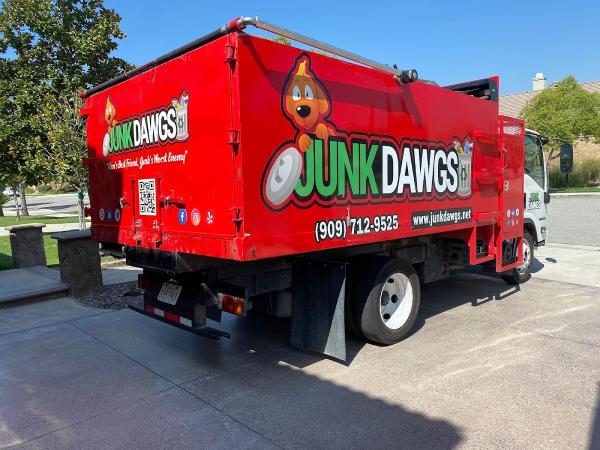 Junk Dawgs