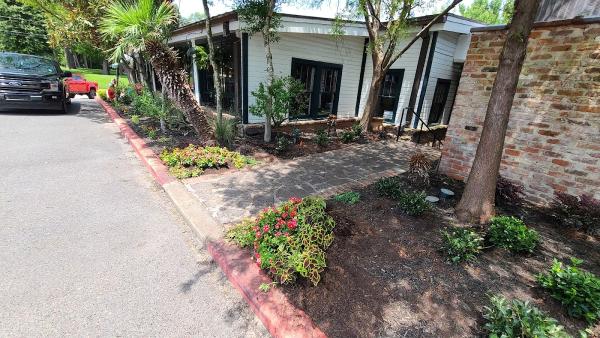 Greenlord's Specialty Lawn Service LLC
