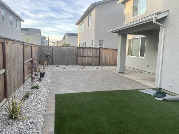 Black Diamond Paver Stones & Landscape