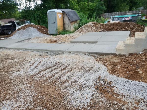 AM Concrete LLC