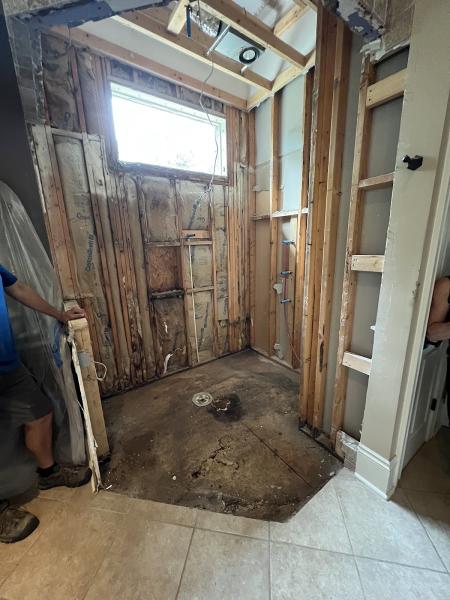 River Water Tile and Carpentry