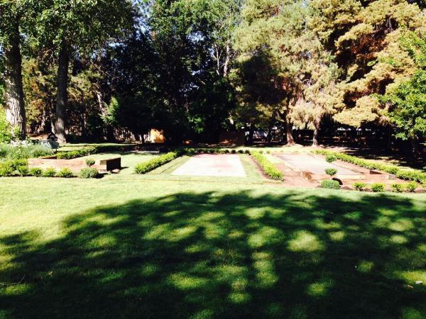 Diamond Lawns