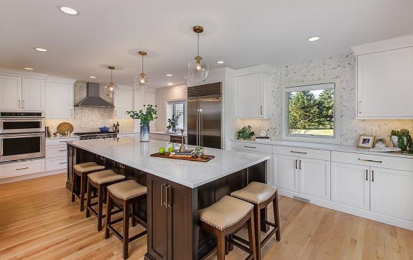 Luxury Kitchen & Bath LLC