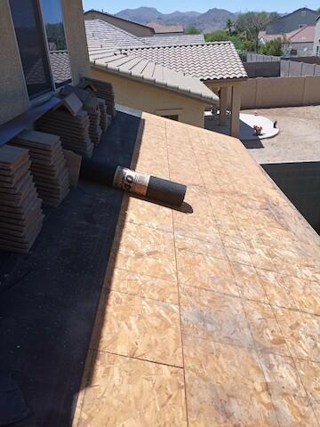Mikku & Sons Roofing
