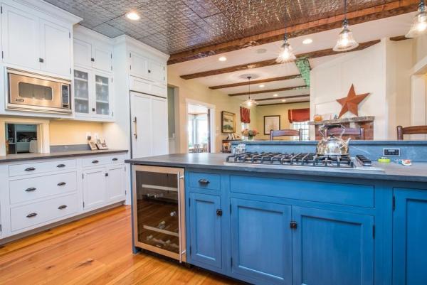 Classic Colonial Homes