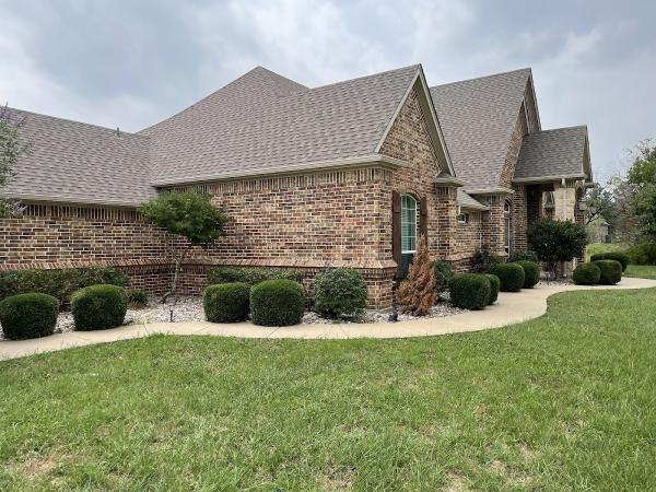 Maverick Landscaping & Pressure Washing