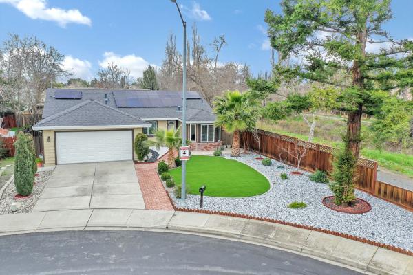Laura Nelson Real Estate Team