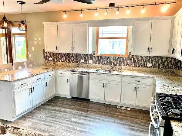 Eclips3 Kitchens LLC