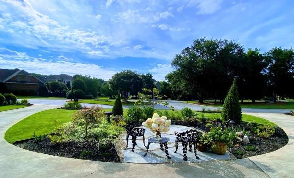 Paramount Greens