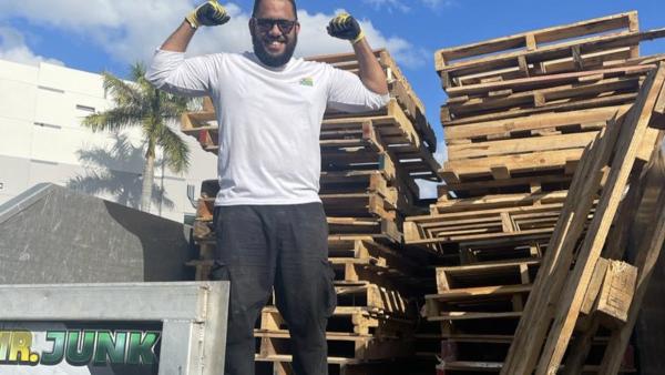 Mr.junk • Removal in Miami