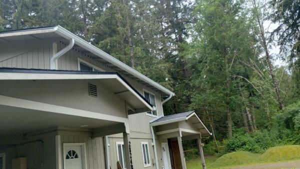 The Great Roofing & Gutters LLC
