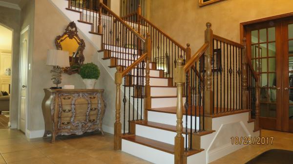 Della Floors & Construction