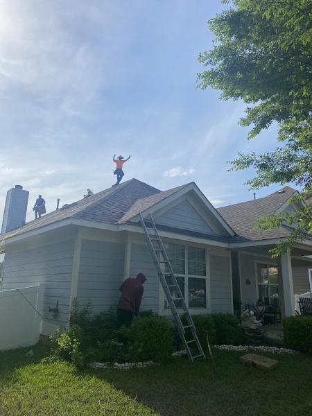 Hook N Ladders Roofing