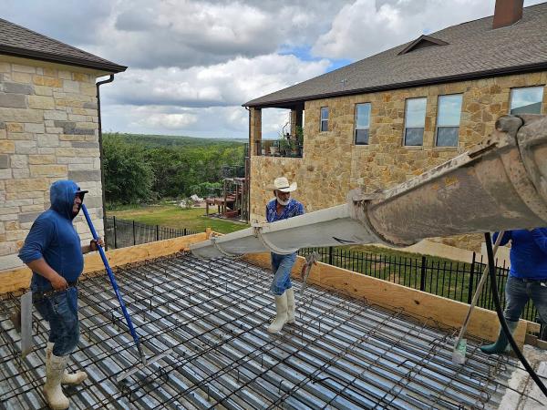 Diamante Azul Construction
