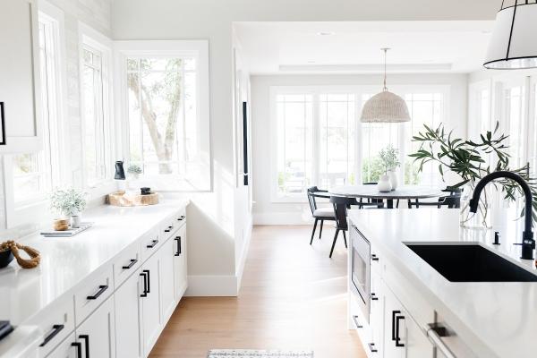 Tomkat Design + Real Estate