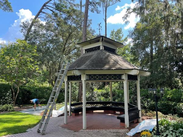 Big Bend Wash Pros LLC Pressure Washing & Roof Cleaning